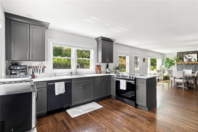 561 Boyds Lane, Portsmouth, RI 02871