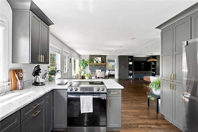 561 Boyds Lane, Portsmouth, RI 02871