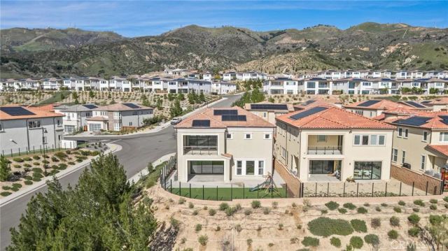 20638 W Deer Grass Ct Court, Porter Ranch, CA 91326