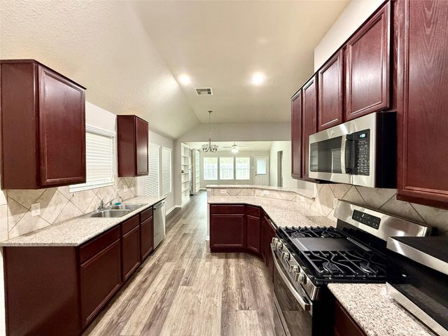 10646 Chestnut Path Way, Tomball, TX 77375