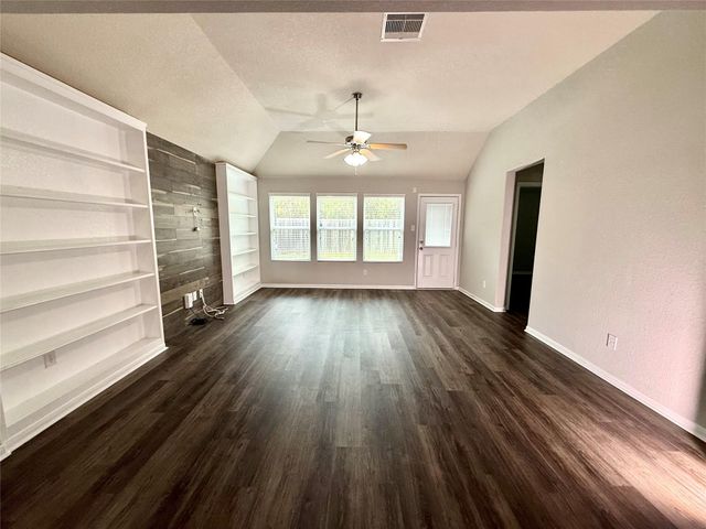 10646 Chestnut Path Way, Tomball, TX 77375