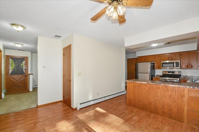 300 Quaker Lane N, Plymouth, MN 55441