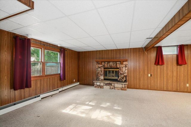 300 Quaker Lane N, Plymouth, MN 55441