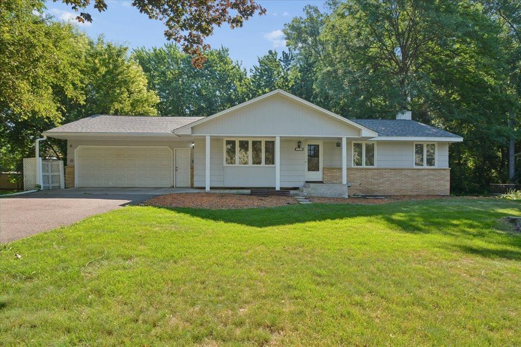 300 Quaker Lane N, Plymouth, MN 55441