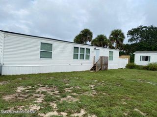 2944 Century Oaks Circle, West Melbourne, FL 32904