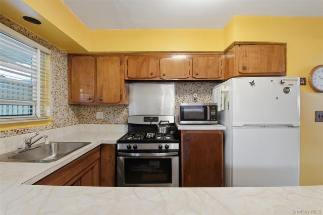 445 Olmstead Avenue, Bronx, NY 10473