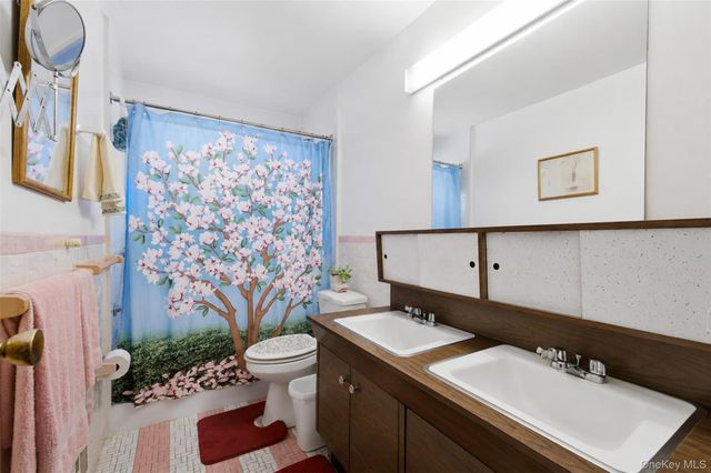 445 Olmstead Avenue, Bronx, NY 10473