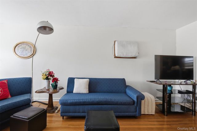 445 Olmstead Avenue, Bronx, NY 10473