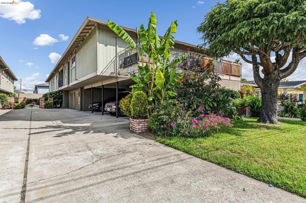 76 Oakes Blvd., San Leandro, CA 94577