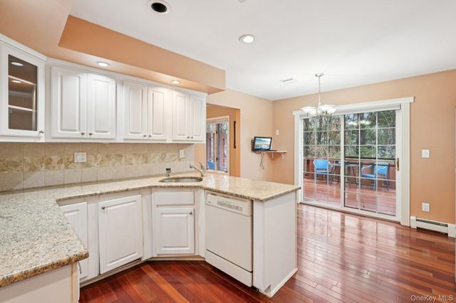 10 Omni Court, New City, NY 10956