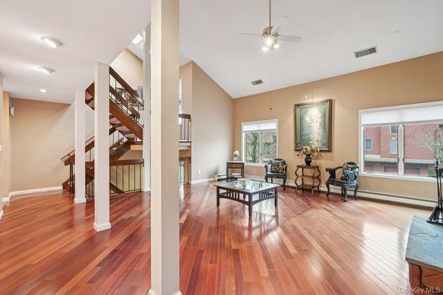 10 Omni Court, New City, NY 10956