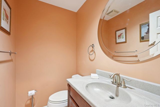 10 Omni Court, New City, NY 10956