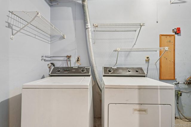 10 Omni Court, New City, NY 10956