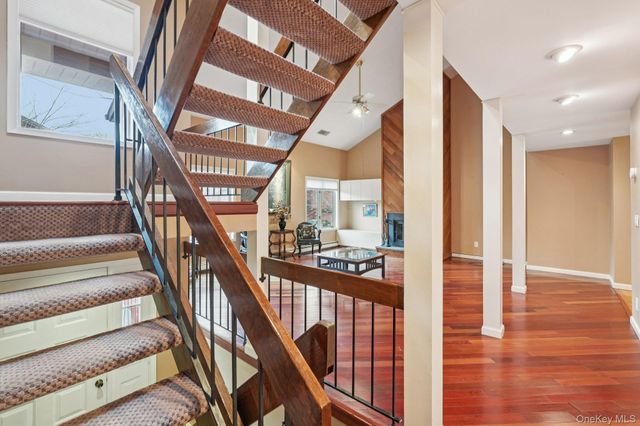 10 Omni Court, New City, NY 10956