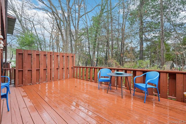 10 Omni Court, New City, NY 10956