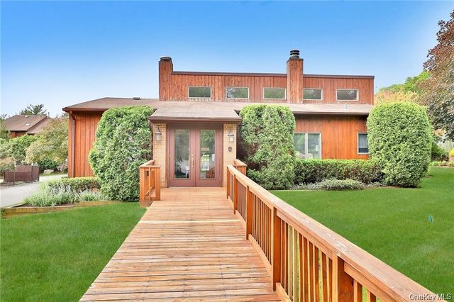 10 Omni Court, New City, NY 10956