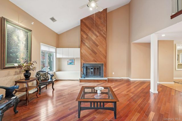 10 Omni Court, New City, NY 10956