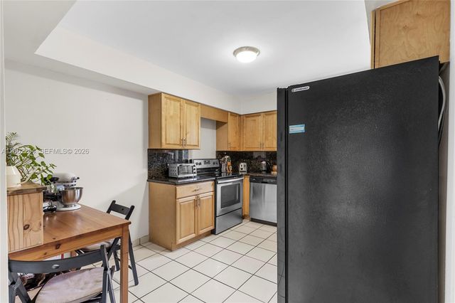 16175 Golf Club Rd 212, Weston, FL 33326