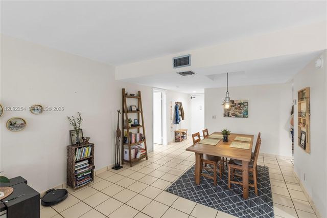 16175 Golf Club Rd 212, Weston, FL 33326