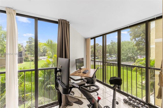 16175 Golf Club Rd 212, Weston, FL 33326