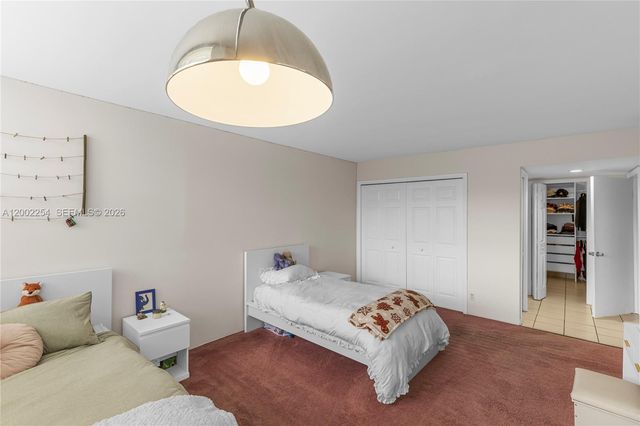 16175 Golf Club Rd 212, Weston, FL 33326