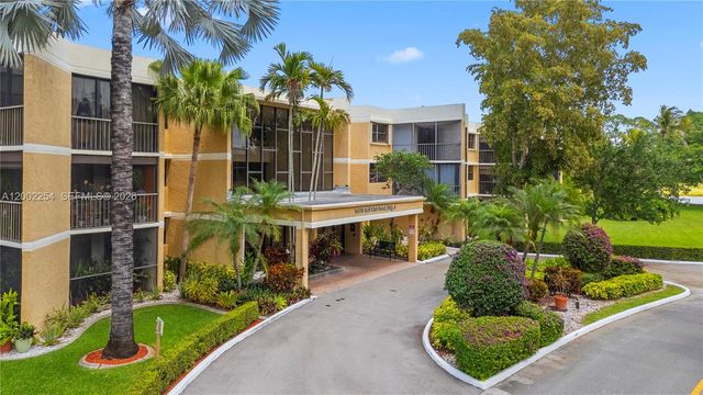 16175 Golf Club Rd 212, Weston, FL 33326