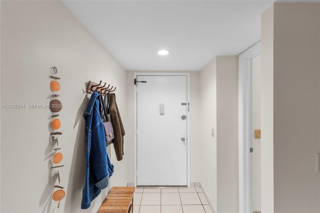 16175 Golf Club Rd 212, Weston, FL 33326