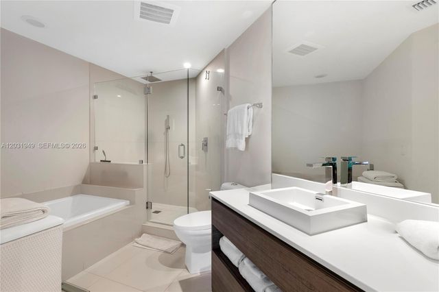1100 S Miami Ave 3810, Miami, FL 33130