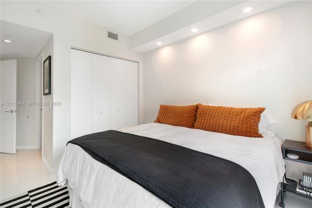 1100 S Miami Ave 3810, Miami, FL 33130