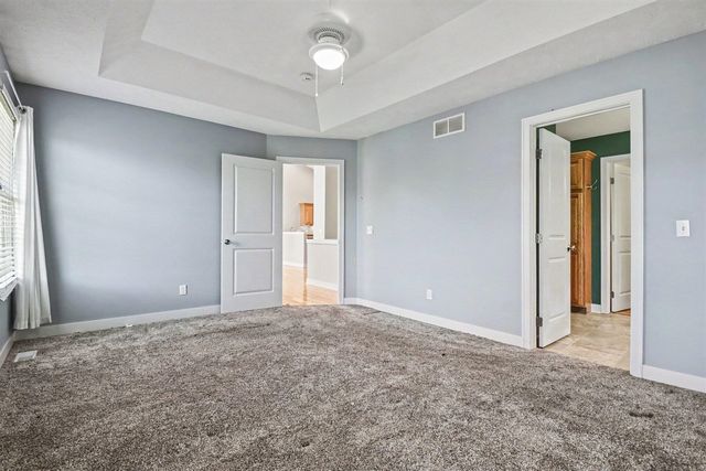 6589 Gracepoint Drive 77, Caledonia, MI 49316