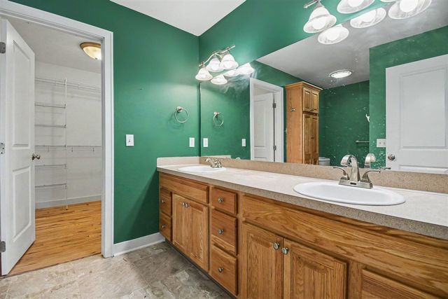 6589 Gracepoint Drive 77, Caledonia, MI 49316