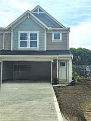 1638 Golden Clove Bend 51B, Sugarcreek Twp, OH 45305
