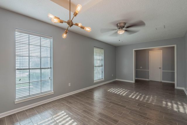 423 Gentilly Drive, Katy, TX 77450