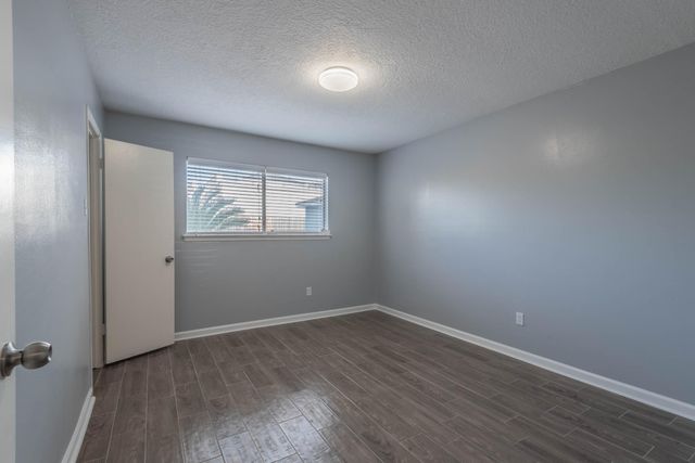 423 Gentilly Drive, Katy, TX 77450