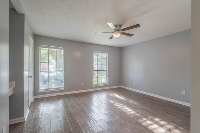 423 Gentilly Drive, Katy, TX 77450