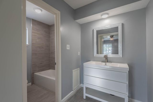 423 Gentilly Drive, Katy, TX 77450