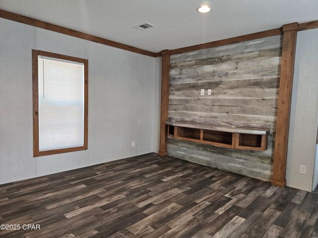 12319 Suncrest Drive, Fountain, FL 32438