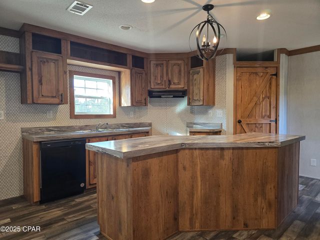 12319 Suncrest Drive, Fountain, FL 32438