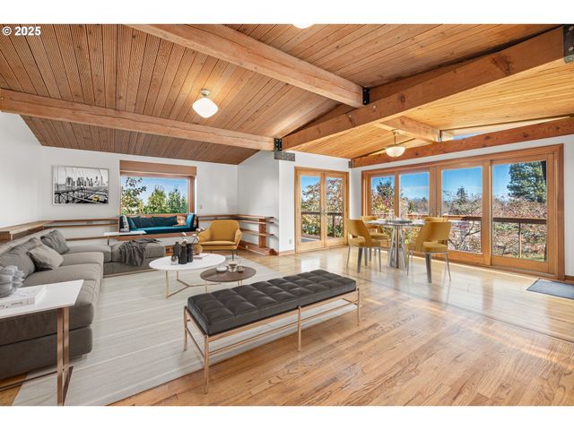 2705 Nw PETTYGROVE St, Portland, OR 97210