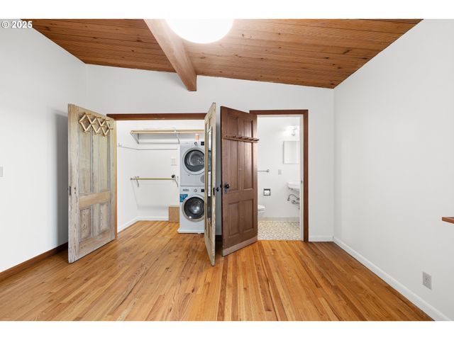 2705 Nw PETTYGROVE St, Portland, OR 97210