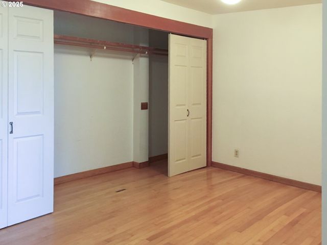 2705 Nw PETTYGROVE St, Portland, OR 97210