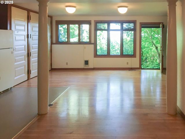 2705 Nw PETTYGROVE St, Portland, OR 97210