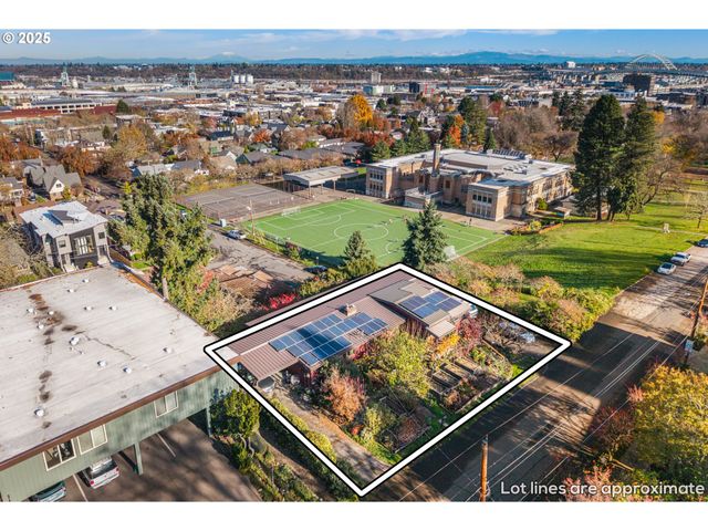 2705 Nw PETTYGROVE St, Portland, OR 97210