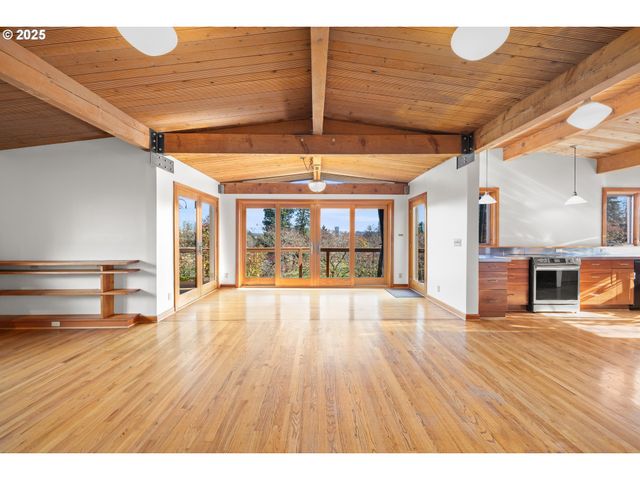 2705 Nw PETTYGROVE St, Portland, OR 97210