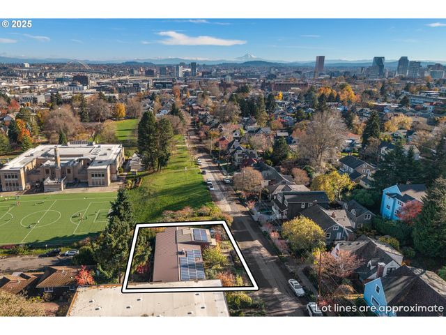 2705 Nw PETTYGROVE St, Portland, OR 97210