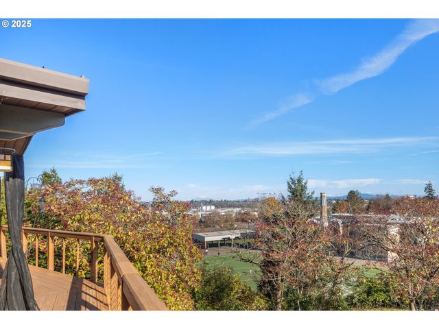 2705 Nw PETTYGROVE St, Portland, OR 97210