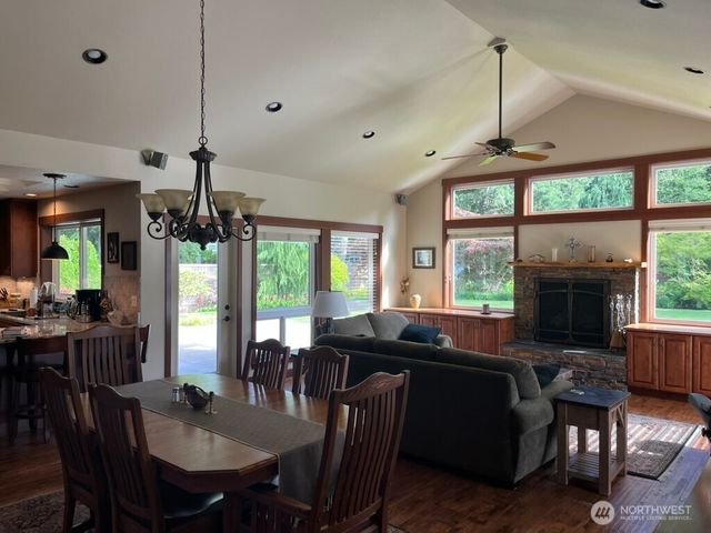 2901 S Bay Road NE, Olympia, WA 98506