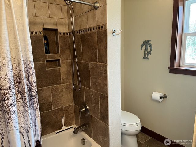 2901 S Bay Road NE, Olympia, WA 98506
