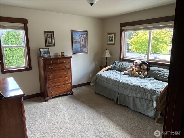 2901 S Bay Road NE, Olympia, WA 98506