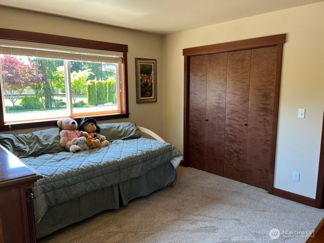2901 S Bay Road NE, Olympia, WA 98506